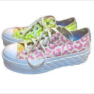 Platform Leopard All Star Converse size 8.5 in women’s & 6.5 in men’s